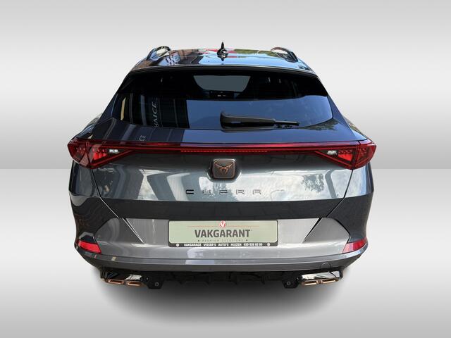 Cupra Formentor 1.4 e-Hybrid VZ Performance | 245 pk / 180Kw | verwarmde stoelen + stuurwiel | half leder bekleding | Apple Carplay/Android Auto |