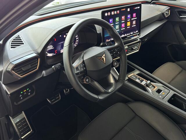 Cupra Formentor ?NW MODEL? 1.5 eTSI 150 MHEV CAMERA ELEK.TREKHAAK STOEL/STUUR ELEK.KLEP VERW. LED LEER CARPLAY ZWARTE.HEMEL 10/2024