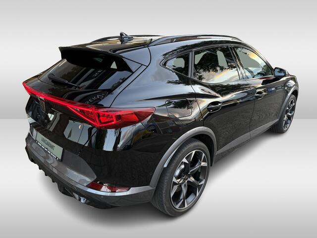 Cupra Formentor 1.4 e-Hybrid VZ Performance 245 pk / 180Kw gecombineerd | verwarmde stoelen + stuurwiel | half leder bekleding | Apple Carplay/Android Auto |