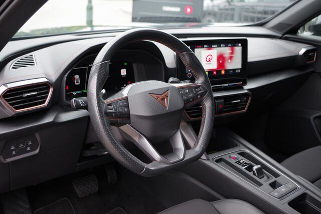 Cupra Formentor 1.4 TSI e-Hybrid 204 PK Essential, Climate Control, Sfeerverlichting, Carplay