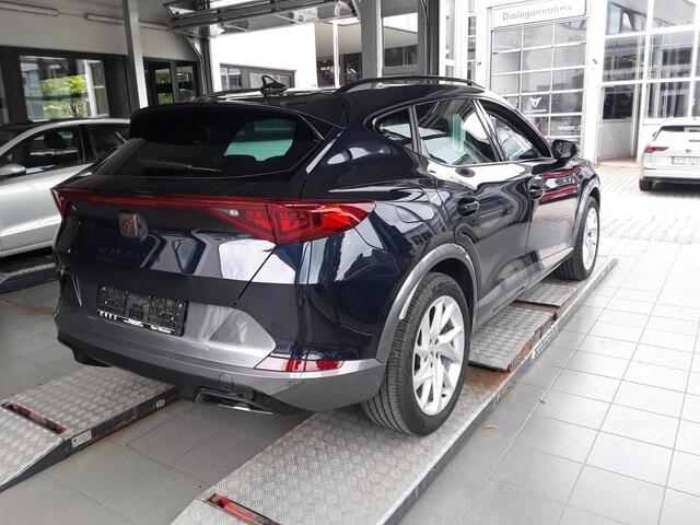 Cupra Formentor 1.4 e-Hybrid Business 204PK | 1e Eigenaar | Dealer Onderh. | BTW | 2 Laadkabels | Sfeer | Donkere Hemel | Stoel/Stuur Verwarming | Carplay | Ad Cruise | Full Led | Keyless | PDC