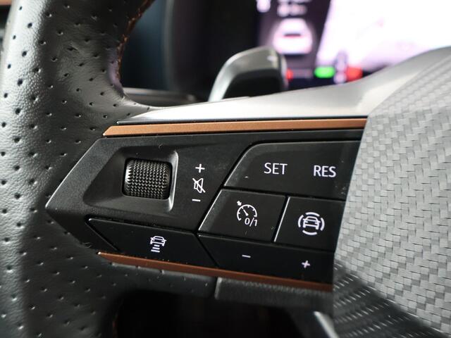 Cupra Formentor 1.4 e-Hybrid VZ Copper Edition | 245 PK | SoH 97% | Panoramadak | Trekhaak wegklapbaar | Climate control | Adaptive cruise control |