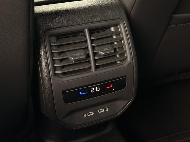 Cupra Formentor 1.5 TSI | ACC | Beats | Apple Carplay | Achteruitrijcamera | Electr Trekhaak | Stoel/Stuur verwarming |