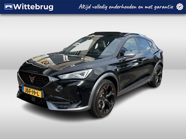 Cupra Formentor 1.4 e-Hybrid VZ Black Edition / AUTOMAAT/ PANO/ 245 PK/ ELEKTR. TREKHAAK/ LEDER/ ELEKTR. STOEL/ 19" LMV/ FULL LINK/ ADAPT. CRUISE/ DIGITAL DASH/ PARK. SENSOREN + 360 CAMERA/ RIJ-MODI/ STOEL-STUUR VERWARM./ NAVI/ MATRIX
