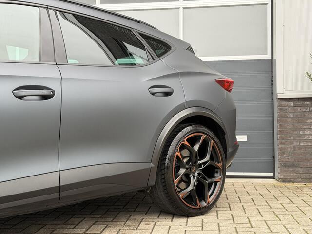 Cupra Formentor VZ5 2.5 TSI 4DRIVE | Carbon | Schaalstoelen | Elek. klep | 360 CAMERA | BEATS | KEYLESS | Stoel- stuurverw. | SFEER