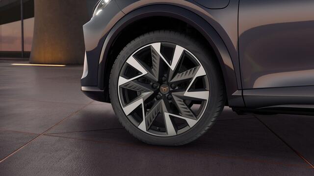 Cupra Formentor 1.5 TSI e-Hybrid 204 6DSG Business | Achteruitrijcamera | Digitaal instrumentenpaneel (Virtual Cockpit) | Draadloze Apple CarPlay(TM), Android Auto(TM)