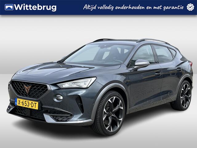 Cupra Formentor 1.4 e-Hybrid VZ Performance / Supersport Stuur / Navigatie / Parkeersensoren V+A / Camera / Lichtmetalen velgen 19 inch / Stoelverwarming / **