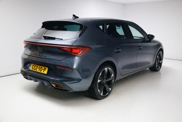 Cupra Leon 1.4 e-Hybrid Business 204 PK Stoel- stuurverwarming, Travel assist, Navigatie, Camera, 18 inch, Adaptive cruise