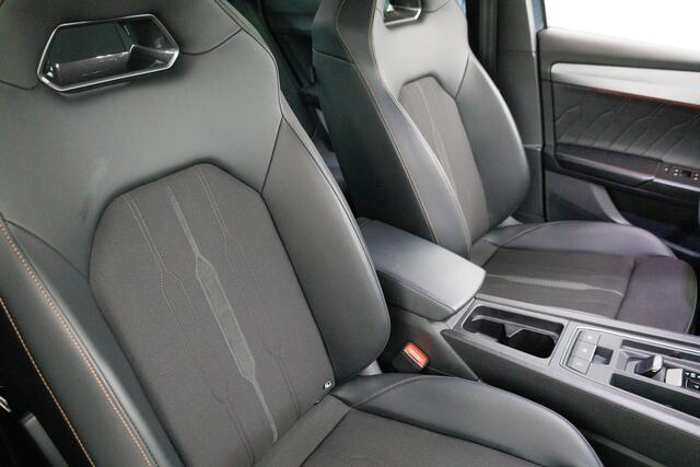 Cupra Leon 1.4 e-Hybrid Business 204 PK Stoel- stuurverwarming, Travel assist, Navigatie, Camera, 18 inch, Adaptive cruise