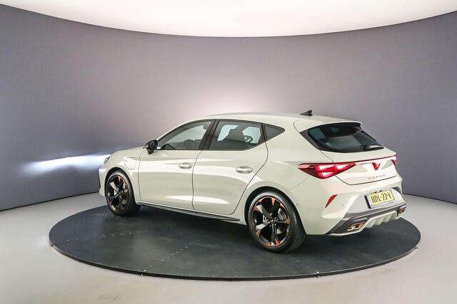 Cupra Leon Business 1.5 TSI eHybrid 204pk DSG Automaat Adaptive cruise control, Stuurwiel verwarmd, Achteruitrijcamera, Navigatie, LED verlichting, Stoelverwarming, Parkeersensoren, App connect