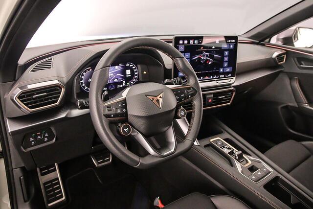 Cupra Leon Business 1.5 TSI eHybrid 204pk DSG Automaat Adaptive cruise control, Stuurwiel verwarmd, Achteruitrijcamera, Navigatie, LED verlichting, Stoelverwarming, Parkeersensoren, App connect