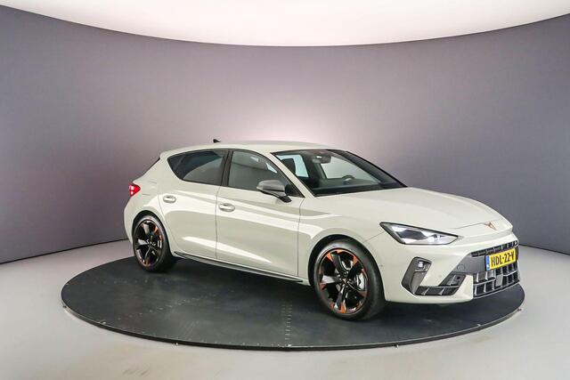 Cupra Leon Business 1.5 TSI eHybrid 204pk DSG Automaat Adaptive cruise control, Stuurwiel verwarmd, Achteruitrijcamera, Navigatie, LED verlichting, Stoelverwarming, Parkeersensoren, App connect