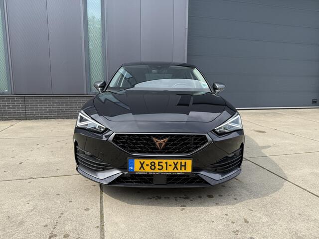Cupra Leon 1.5 eTSI Business Edition | Full LED | Sfeer | Stoel/stuur verw. | Keyless entry / start | Carplay