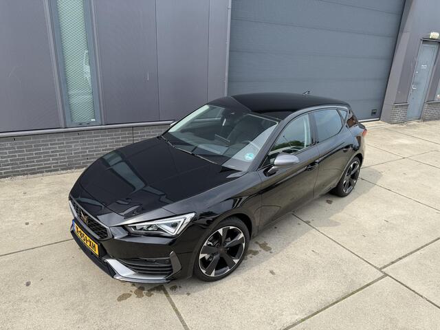 Cupra Leon 1.5 eTSI Business Edition | Full LED | Sfeer | Stoel/stuur verw. | Keyless entry / start | Carplay