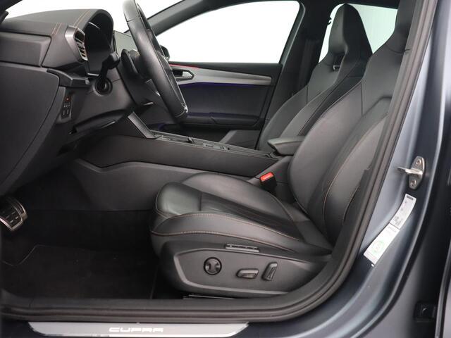 Cupra Leon 1.4 eHybrid | 245pk | Stoel & stuurverwarming | Carplay | Memory | Sfeerverlichting | Parkeerhulp | Navigatie | Keyless | Full LED | Sportstoelen | Magnetic Tech Matt | PHEV | Plug In