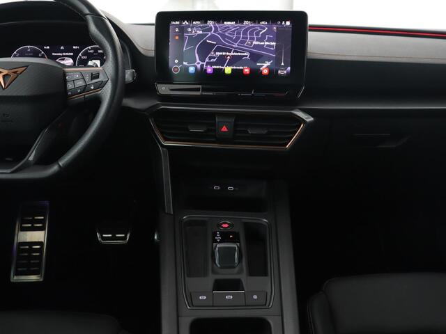 Cupra Leon 1.4 eHybrid | 245pk | Stoel & stuurverwarming | Carplay | Memory | Sfeerverlichting | Parkeerhulp | Navigatie | Keyless | Full LED | Sportstoelen | Magnetic Tech Matt | PHEV | Plug In