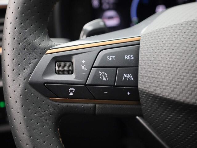 Cupra Leon 1.4e-Hybrid 150kW/204PK DSG · Navigatie · Stoel-& stuurverwarming · Parkeersensoren + Camera · Garantie tot juni 2027 of 80000km