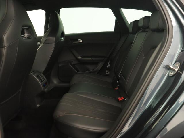 Cupra Leon 1.4 eHybrid | 245pk | Stuurverwarming | Camera | Adaptive cruise | Navigatie | Sportstoelen | Keyless | Full LED | PHEV | Plug In