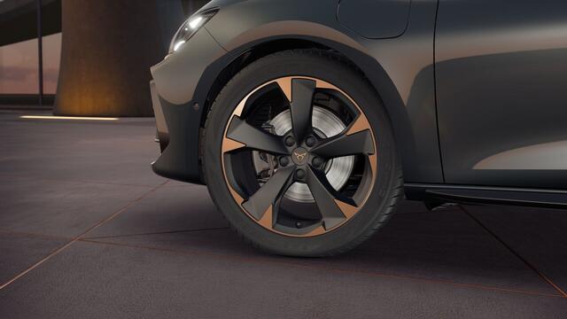 Cupra Leon 1.5 TSI e-Hybrid 204 6DSG Business | Achteruitrijcamera | Digitaal instrumentenpaneel (Virtual Cockpit) | Draadloze Apple CarPlay(TM), Android Auto(TM)