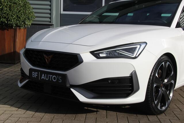 Cupra Leon Sportstourer 2.0 TSI VZ 300Pk Keyless-Go | Apple CarPlay | ACC | Lane Assist | ECC | Navi | Stoel-Stuurverwarming | LMV19" |Sportstoelen | Goede banden | Sfeerverlichting | Zeer nette auto