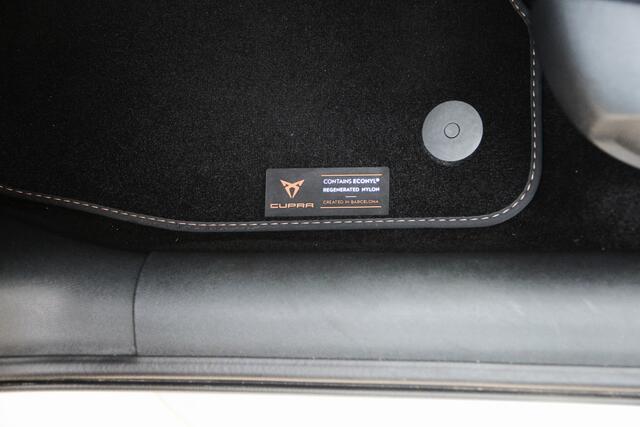 Cupra Leon Sportstourer 2.0 TSI VZ 300Pk Keyless-Go | Apple CarPlay | ACC | Lane Assist | ECC | Navi | Stoel-Stuurverwarming | LMV19" |Sportstoelen | Goede banden | Sfeerverlichting | Zeer nette auto