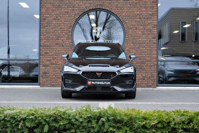 Cupra Leon Sportstourer 1.4 e-Hybrid Black Edition Achteruitrijcamera, Navigatie, Stoel- Stuur- Voorruitverwarming