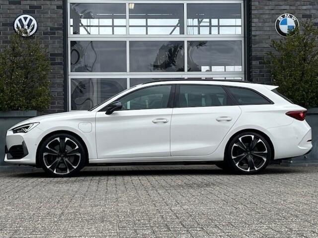 Cupra Leon Sportstourer 1.4 E-HYBRID VZ 245PK - PANO - CAMERA - 19 INCH