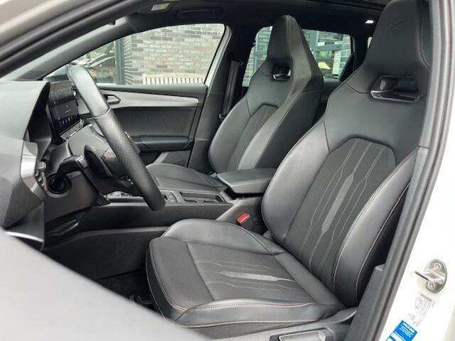 Cupra Leon Sportstourer 1.4 E-HYBRID VZ 245PK - PANO - CAMERA - 19 INCH