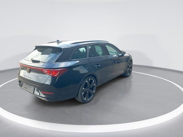 Cupra Leon Sportstourer 1.4e-Hybrid 180kW/245PK VZ DSG · Keyless · Navigatie · Camera + Parkeersensoren