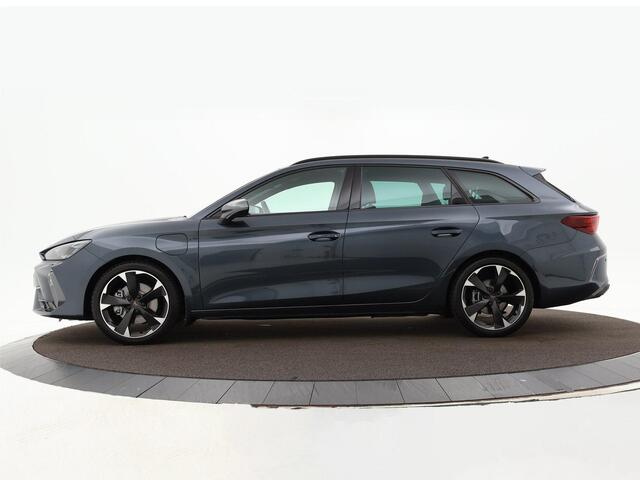 Cupra Leon Sportstourer 1.5 Tsi 204pk DSG e-Hybrid Business · Camera · Elek. Trekhaak · Elek. Achterklep · Apple/Android Car Play · P-Sensoren · 18'' Inch · Garantie t/m 11-06-2028 of 90.000km