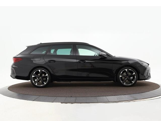 Cupra Leon Sportstourer 1.5 Tsi 204pk DGS e-Hybrid Business · Camera · Apple/Android Car play · Elek. Trekhaak · Keyless · 18'' Inch · Garantie t/m 21-05-2028 of 100.000km