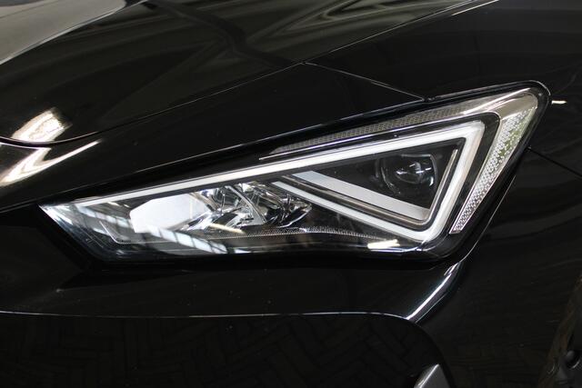 Cupra Leon Sportstourer 1.4 e-Hybrid 245 | Incl. 12 maanden garantie | Adaptieve cruise control | Climate control | Stoel/stuur verwarming | DAB | Parkeercamera | Apple carplay/Android auto |