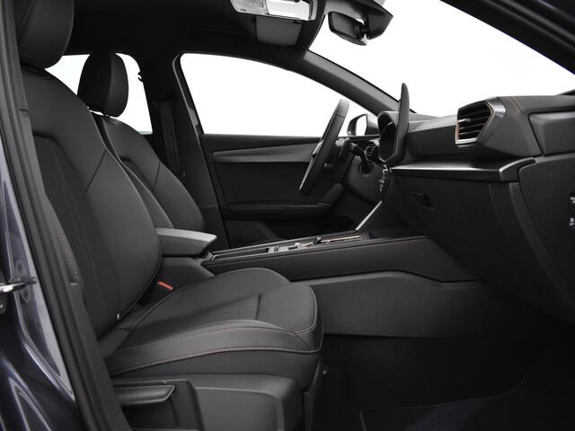 Cupra Leon Sportstourer 1.5 Tsi 204pk DSG e-Hybrid Business · Apple/Android Car Play · Camera · Elek. Trekhaak · Elek. Achterklep · Sfeerverlichting · 18'' Inch · Garantie t/m 11-06-2028 of 90.000km