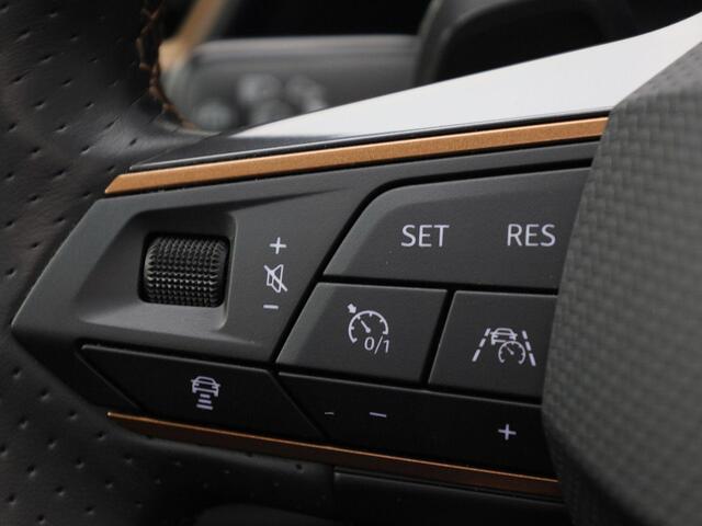 Cupra Leon Sportstourer 1.4 e-Hybrid 180kW/245PK VZ Performance DSG · Panoramadak · Navigatie · Camera + Parkeersensoren · Apple Car Play ·