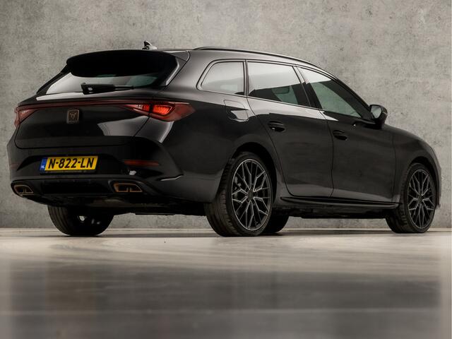 Cupra Leon Sportstourer 1.4 e-Hybrid VZ 245Pk Automaat (APPLE CARPLAY, GROOT NAVI, DIGITAL COCKPIT, CAMERA, LEDER, SPORTSTOELEN, STUUR/STOELVERWARMING, ADAPTIVE CRUISE, KEYLESS, ZWART HEMEL, NIEUWSTAAT)