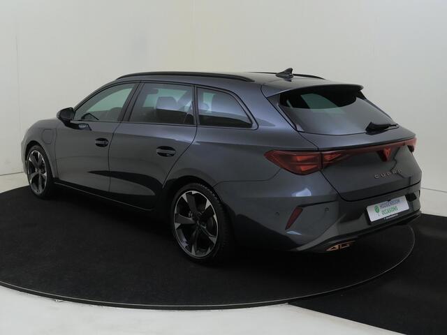 Cupra Leon Sportstourer 1.5 TSI e-Hybrid Business | Parkeerasisstent | Keyless | Stoel- en stuurwielverwarming | Achteruitrijcamera | Navigatie | 3-zone airco | Dodehoek detectie |