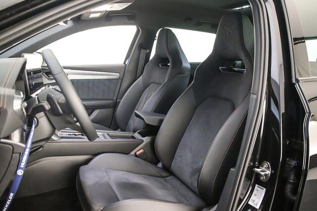 Cupra Leon Sportstourer VZ Performance 1.5 TSI e-Hybrid 272pk DSG Automaat Trekhaak, Achteruitrijcamera, Elektrische achterklep, Adaptive cruise control, Stuurwiel verwarmd