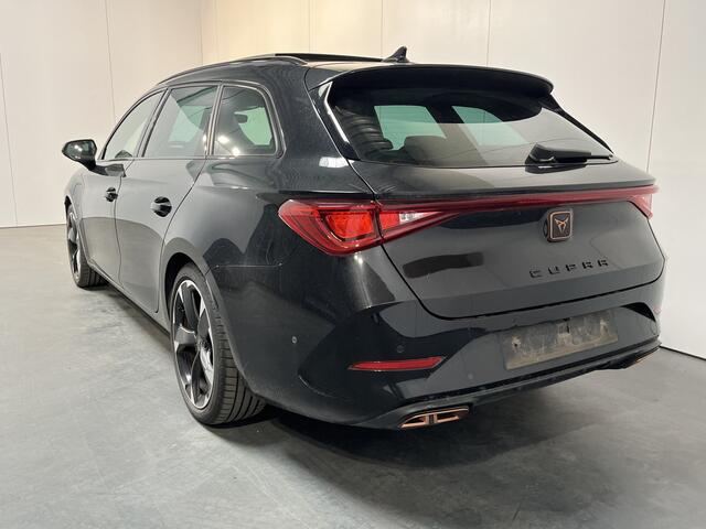 Cupra Leon Sportstourer 1.4 e-Hybrid Performance / AUTOMAAT/ PANO/ CAMERA/ PARK. SENSOREN/ MEMORY SEATS/ KEYLESS/ CRUISE/ STOEL-STUURVERWARM./ FULL LINK/ NAVI/ CLIMA/ DAB/ 18" LMV