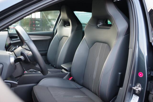 Cupra Leon Sportstourer 1.4 e-Hybrid Essential 204 PK PHEV, Kuipstoelen, Winterpakket, LED, Groot-Navigatie