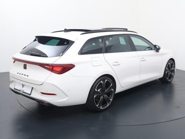 Cupra Leon Sportstourer 1.4 e-Hybrid 245 | 245 PK | SoH 91% | Panoramadak | Stoelverwarming | Achteruitrijcamera | Virtual Cockpit |