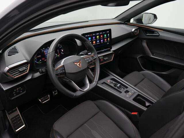 Cupra Leon Sportstourer 1.4 e-Hybrid 245 pk DSG VZ Performance | Panoramadak | Adaptief onderstel | Stuur-/stoelverwarming