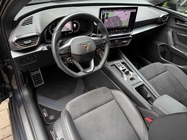 Cupra Leon Sportstourer 1.5 eTSI Performance l PANO-DAK l ACC l BLIS l CAMERA l ECC l LED l NAVI l SCHAALSTOELEN l 11.000km
