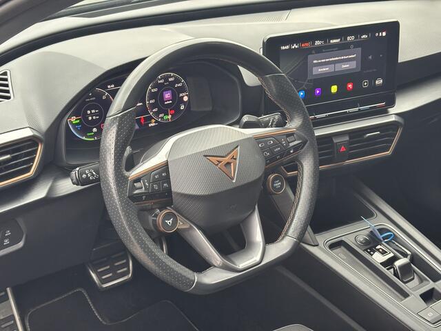 Cupra Leon Sportstourer 1.4 e-Hybrid 245 / Trekhaak Wegklapbaar / Elektrische achterklep / Elektrische Stoel / Navi / Draadloos Applecarplay / Androidauto /