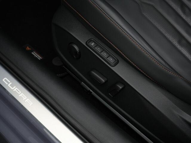 Cupra Leon Sportstourer 1.4 245 pk DSG e-Hybrid VZ Performance | Panoramadak | Leder | Geheugenstoel | Supersport stuur | Adaptief sportonderstel | Navigatie 12 inch