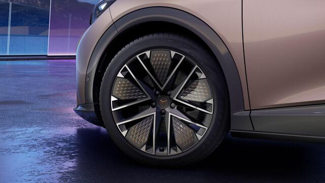 Cupra Tavascan VZ Extreme 82 kWh | 360 camera | Head-up display | Matrix LED | Sennheiser sound | Sabelt CUP stoelen | Leder | Stoelverwarming en ventilatie | Travel Assist