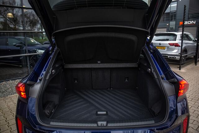 Cupra Terramar 1.5 eTSI Business , Adap. cruise, Carplay, Stuur/stoelverwarming,