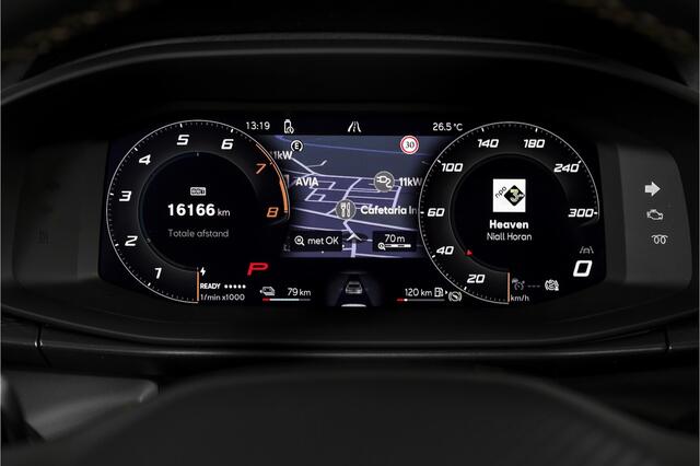 Cupra Terramar 1.5 TSI e-Hybrid 272 PK VZ Performance | S/K-Panodak | Sennheiser Audio | Adapt. Cruise | Memory Stoel | Stoel-+Stuurverw. | PDC | 360 Camera | NAV + App. Connect | ECC | Elek. Klep | LM 19" | Dark Void lak | 5209