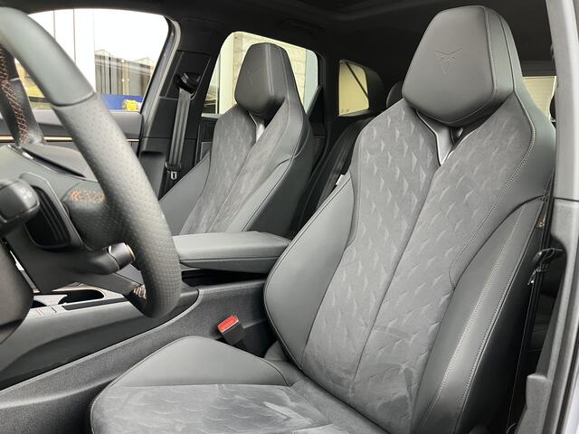 Cupra Terramar 1.5 TSI e-Hybrid VZ Performance / AUTOMAAT/ PANO/ 272 PK/ SENNHEISER/ ELEKTR STOEL/ ALCANTARA/ HEAD-UP DISPLAY/ 360 CAMERA/ PARK. SENSOREN/ STOEL-STUUR VERWARM./ KEYLESS/ 19" LMV/ CLIMA 3-ZONE/ STANDKACHEL/ RIJ-MODI