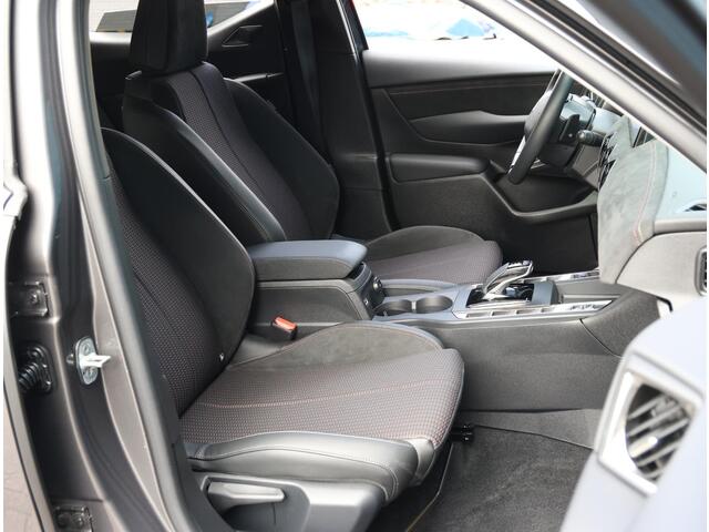 DS DS 3 1.2 130PK Performance Line | AppleCarPlay/AndroidAuto | Navigatie | Climate Control | Adaptief Cruise Control | 360'Camera | Alcantara | Keyless | Head-Up Display | Privacy Glass | Isofix |