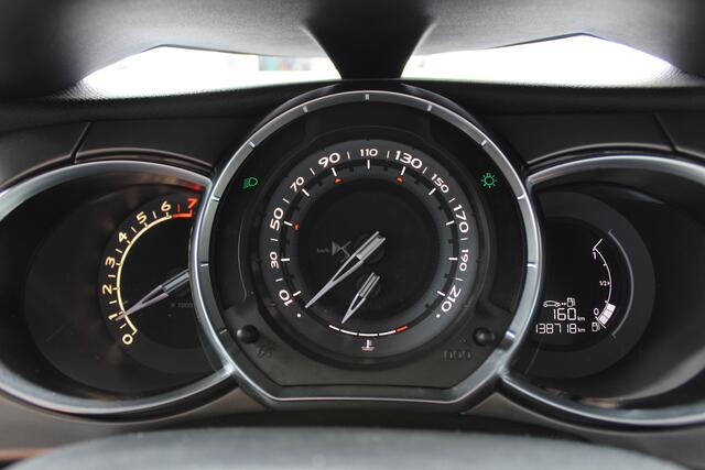 DS DS 3 1.2i "Business" Clima - Cruise - Navi !!! 82 Pk